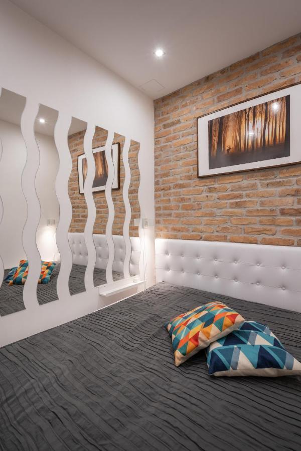 Architecture Fan'S Apartment Near Opera House บูดาเปสต์ ภายนอก รูปภาพ