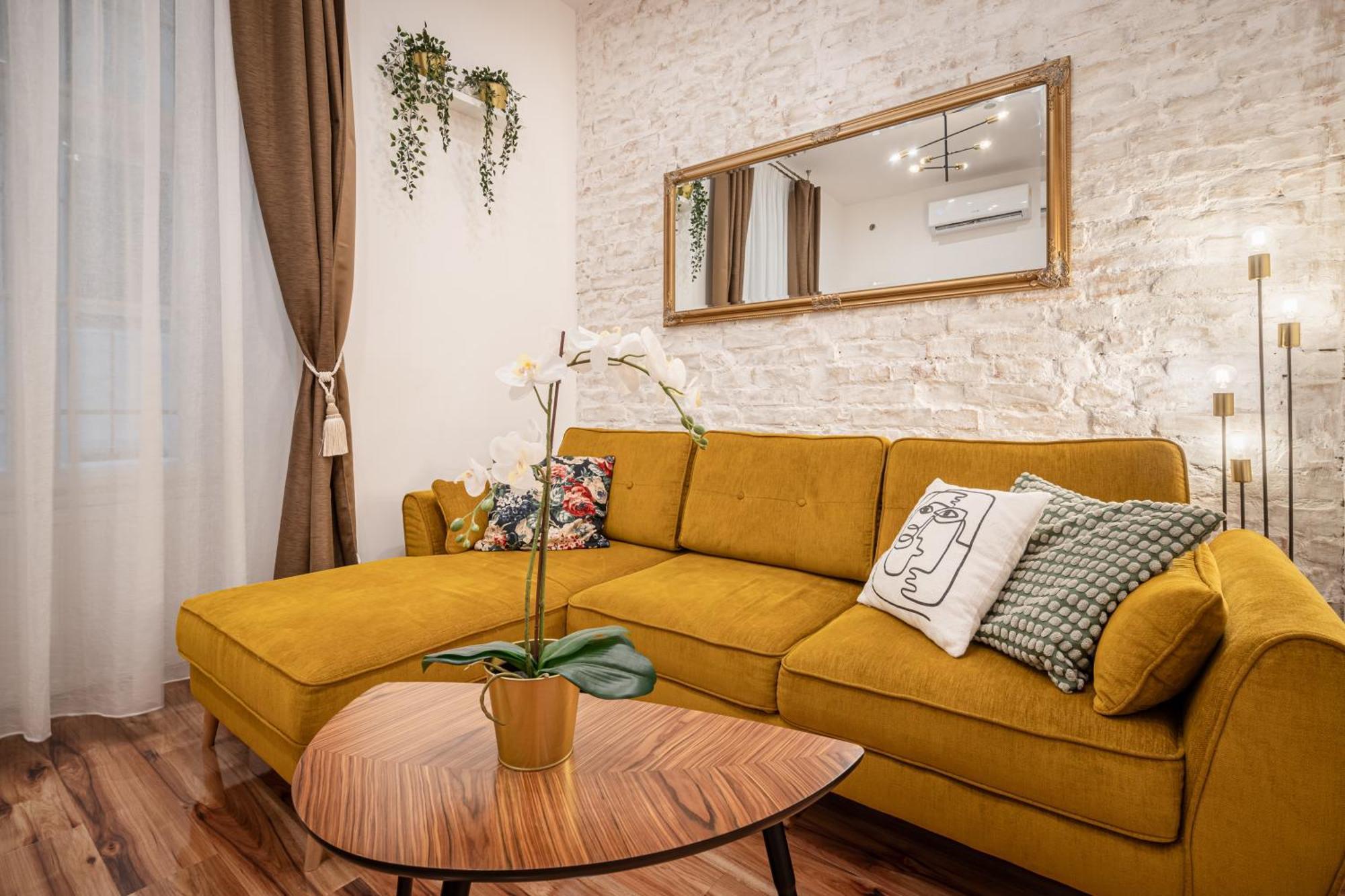 Architecture Fan'S Apartment Near Opera House บูดาเปสต์ ภายนอก รูปภาพ